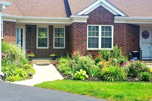 1033 Interloch Ct, Algonquin, IL 60102 - Photo 2