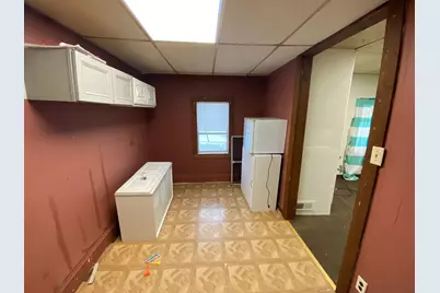 609 W Pleasant Street, Freeport, IL 61032 - Photo 12