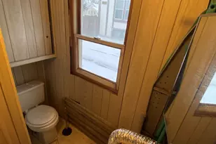 609 W Pleasant St, Freeport, IL 61032 - Photo 6