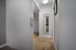 404 Lake Shore Cir, Bloomington, IL 61704 - Photo 16