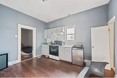 8420 S Burley Avenue, Chicago, IL 60617 - Photo 12