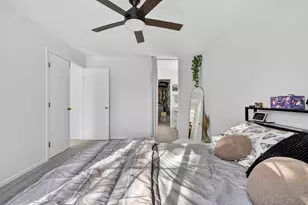 1913 Windsong Dr, Schaumburg, IL 60194 - Photo 16