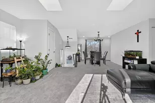 1913 Windsong Dr, Schaumburg, IL 60194 - Photo 8