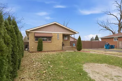 866 Greenbay Avenue, Calumet City, IL 60409 - Photo 2