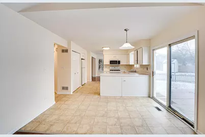 [Address not provided], Naperville, IL 60540 - Photo 10