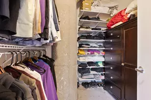 1069 W 14th Pl, Chicago, IL 60608 - Photo 18