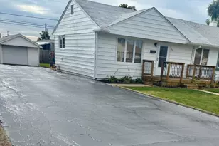 4741 W 89th Pl, Hometown, IL 60456 - Photo 2