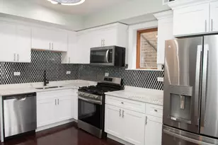 2026 W McLean Ave, Chicago, IL 60647 - Photo 8