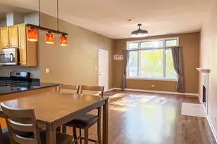 1300 W Grenshaw St, Chicago, IL 60607 - Photo 2