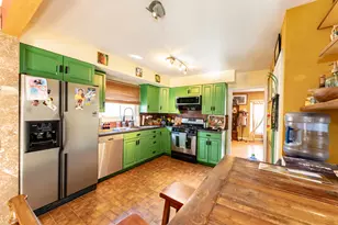 12 Robin Crest Rd, Hawthorn Woods, IL 60047 - Photo 8