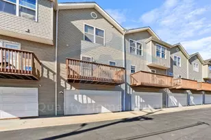 12517 Meadow Ln, Blue Island, IL 60406 - Photo 18