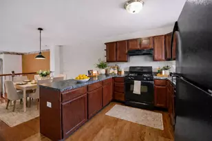 12517 Meadow Ln, Blue Island, IL 60406 - Photo 8