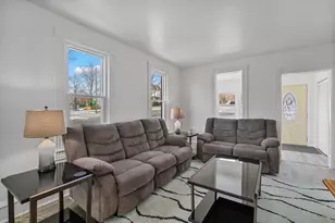 501 S Hamilton St, Lockport, IL 60441 - Photo 2