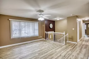 805 Stowell Ave, Streamwood, IL 60107 - Photo 4