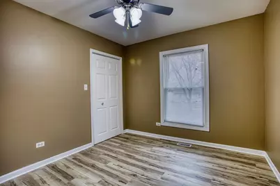 805 Stowell Avenue, Streamwood, IL 60107 - Photo 14