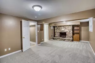 805 Stowell Ave, Streamwood, IL 60107 - Photo 18