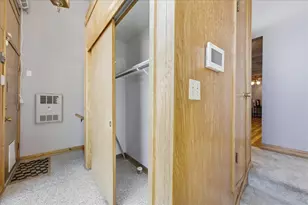 616 Seneca Dr, Aurora, IL 60506 - Photo 2