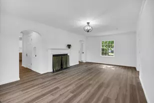 1212 W Healey St, Champaign, IL 61821 - Photo 12