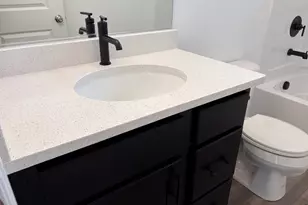 668 E Becker Pl, Sycamore, IL 60178 - Photo 8