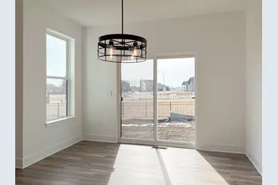 668 E Becker Place, Sycamore, IL 60178 - Photo 22