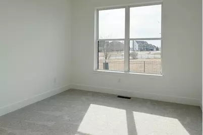 668 E Becker Place, Sycamore, IL 60178 - Photo 10