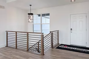 668 E Becker Pl, Sycamore, IL 60178 - Photo 4