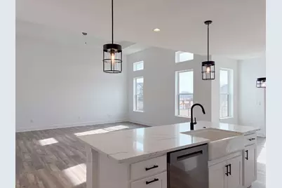 668 E Becker Place, Sycamore, IL 60178 - Photo 20