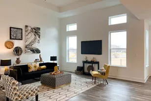 668 E Becker Pl, Sycamore, IL 60178 - Photo 8