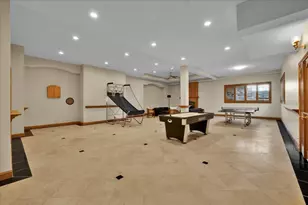 601 Ambriance Dr, Burr Ridge, IL 60527 - Photo 28