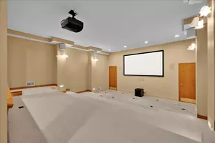 601 Ambriance Dr, Burr Ridge, IL 60527 - Photo 32