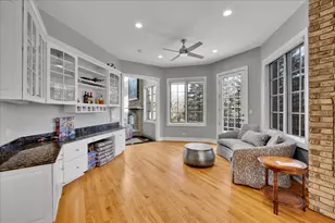 601 Ambriance Dr, Burr Ridge, IL 60527 - Photo 8