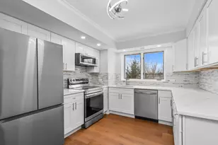 2086 St Johns Ave, Highland Park, IL 60035 - Photo 6