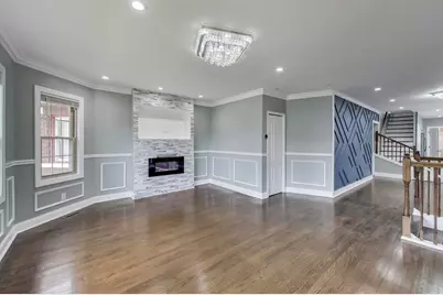 10229 S Calumet Avenue, Chicago, IL 60628 - Photo 4