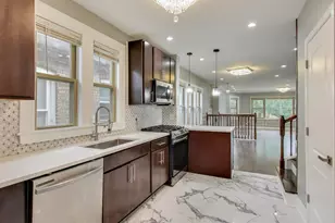 10229 S Calumet Ave, Chicago, IL 60628 - Photo 14