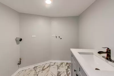 10229 S Calumet Avenue, Chicago, IL 60628 - Photo 38