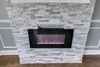 10229 S Calumet Avenue, Chicago, IL 60628 - Photo 6