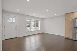 212 N Louis St, Mount Prospect, IL 60056 - Photo 6