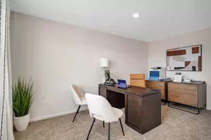 2225 Lake Shore Dr, Schaumburg, IL 60196 - Photo 14