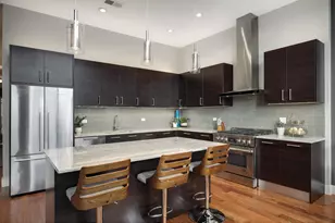 18 N Carpenter St, Chicago, IL 60607 - Photo 16