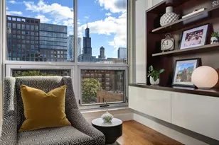 18 N Carpenter St, Chicago, IL 60607 - Photo 12