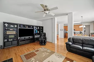 820 Spring Creek Cir, Naperville, IL 60565 - Photo 16