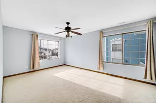 369 Gregory St, Aurora, IL 60504 - Photo 10