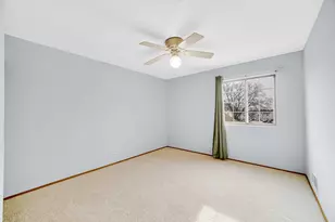 369 Gregory St, Aurora, IL 60504 - Photo 14