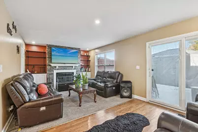 148 W Lindsay Drive, Round Lake Beach, IL 60073 - Photo 14