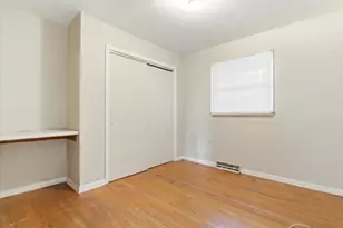 2311 Elisha Ave, Zion, IL 60099 - Photo 16