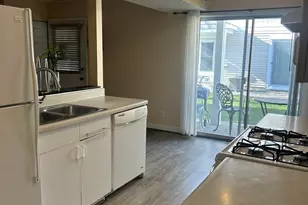 1319 Wye Ct, Wheeling, IL 60090 - Photo 4