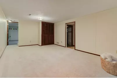 105 S Devonshire Drive, Bloomington, IL 61704 - Photo 20