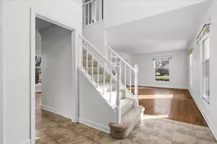 1150 Thompson Blvd, Buffalo Grove, IL 60089 - Photo 4