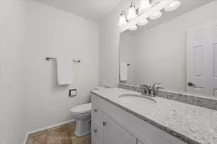 1150 Thompson Blvd, Buffalo Grove, IL 60089 - Photo 8