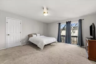 1150 Thompson Blvd, Buffalo Grove, IL 60089 - Photo 12